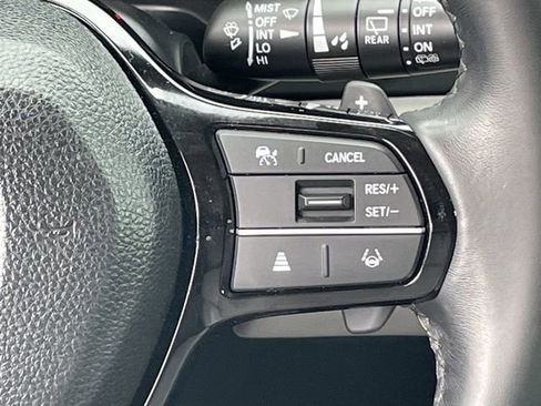 Used 2024 Honda Pilot Touring image 14