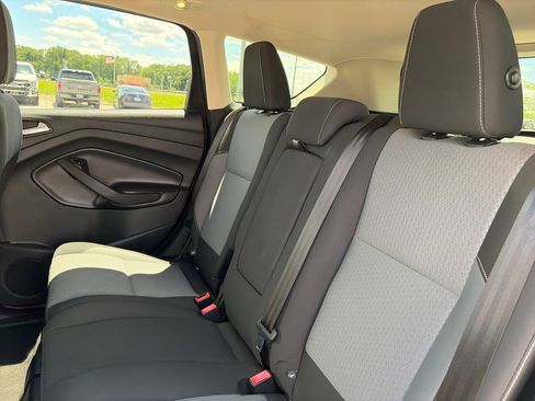 Used 2017 Ford Escape SE FWD image 28