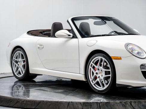 Used 2011 Porsche 911 Carrera S RWD image 32