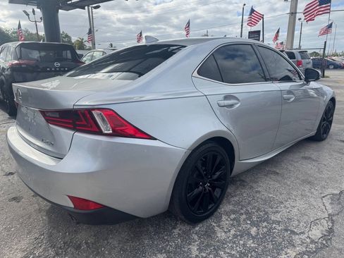 Used 2015 Lexus IS 250 RWD image 4