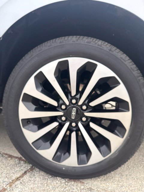 Used 2023 Lincoln Navigator L Reserve AWD/4WD image 10