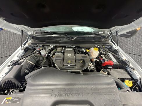Used 2024 RAM 5500 Tradesman w/ Safety Group AWD/4WD image 18