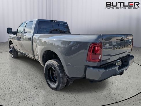 New 2026 RAM 3500 Laramie AWD/4WD image 4