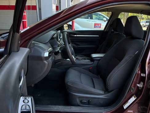 Used 2023 Nissan Altima 2.5 SV FWD image 10