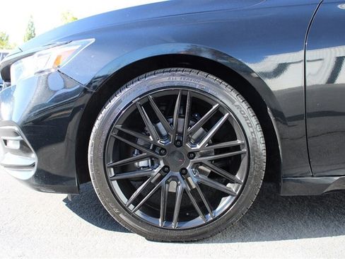 Used 2018 Honda Accord EX image 11