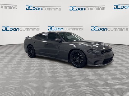 Used 2018 Dodge Charger R/T Scat Pack image 2