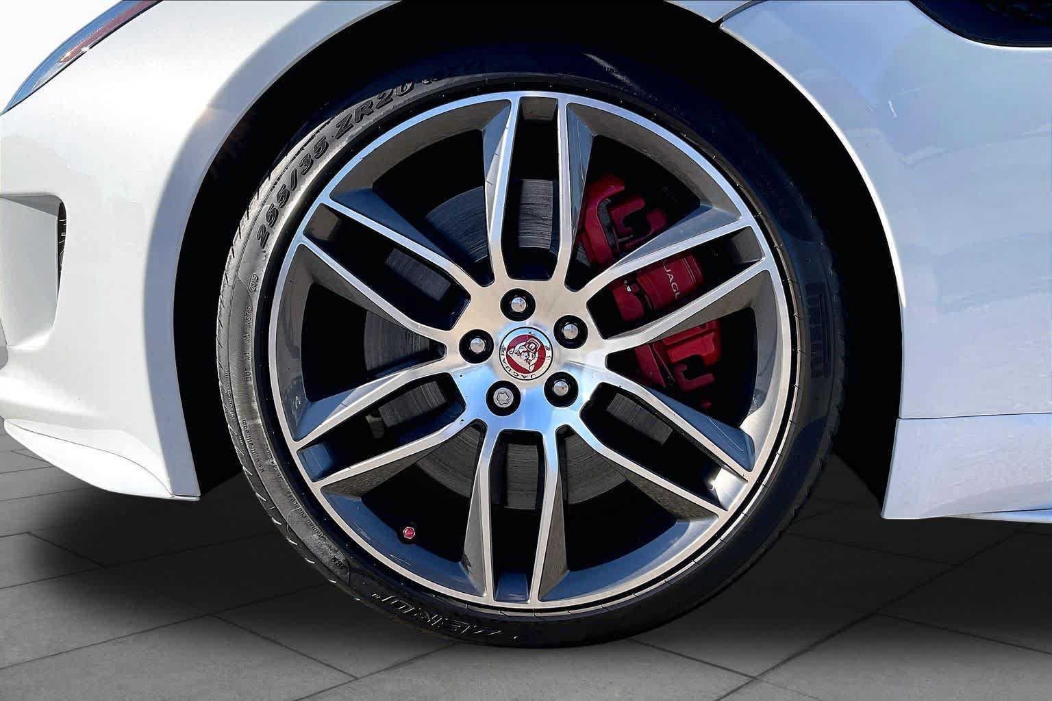 Used 2016 Jaguar F-TYPE R AWD/4WD image 9