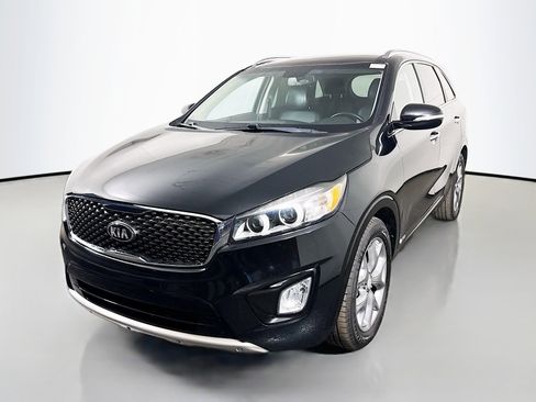 Used 2016 Kia Sorento SX image 4