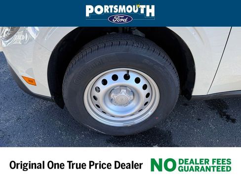 New 2025 Ford Maverick XL w/ Equipment Group 101A AWD/4WD image 22