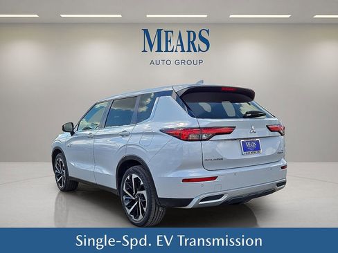 Used 2023 Mitsubishi Outlander SE image 4