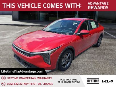 New 2025 Kia K4 LXS