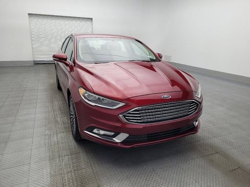 Used 2017 Ford Fusion SE w/ Fusion SE Technology Package image 14
