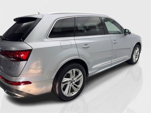 Used 2021 Audi Q7 2.0T Premium w/ Convenience Package image 13