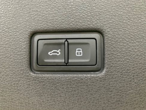 Used 2024 Audi SQ8 Premium Plus w/ S Sport Package AWD/4WD image 60