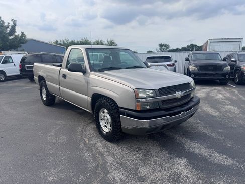 Used 2004 Chevrolet Silverado 1500 W/T image 3