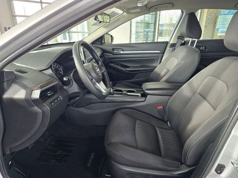 Used 2023 Nissan Altima 2.5 SV image 22