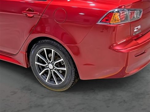 Used 2017 Mitsubishi Lancer Sedan image 9