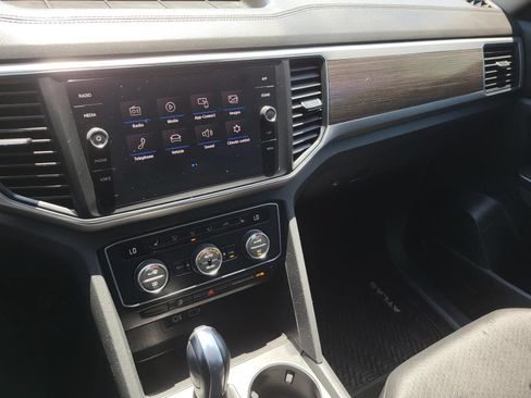 Used 2019 Volkswagen Atlas SE w/ Panoramic Sunroof Package FWD image 27