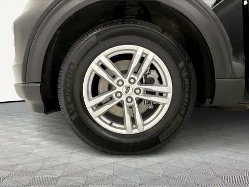 Used 2020 Ford Explorer XLT w/ Cold Weather Package image 27