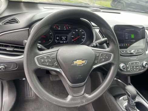 Used 2023 Chevrolet Malibu LT FWD image 13