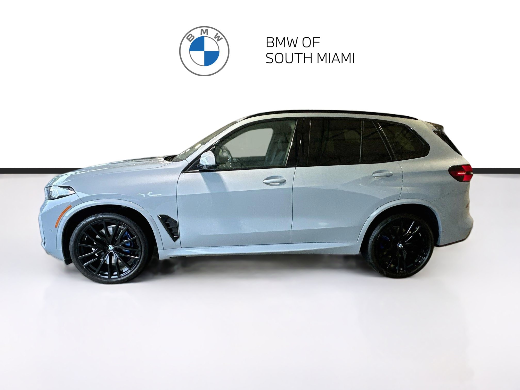 Certified 2024 BMW X5 sDrive40i w/ M Sport Package RWD image 4