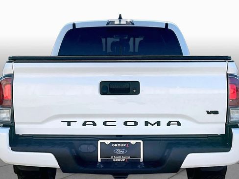 Used 2021 Toyota Tacoma TRD Sport AWD/4WD image 5
