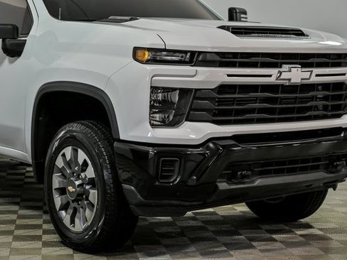 Certified 2024 Chevrolet Silverado 2500 Custom w/ Custom Value Package image 2