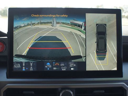 Used 2025 Toyota 4Runner TRD Off-Road Premium image 7