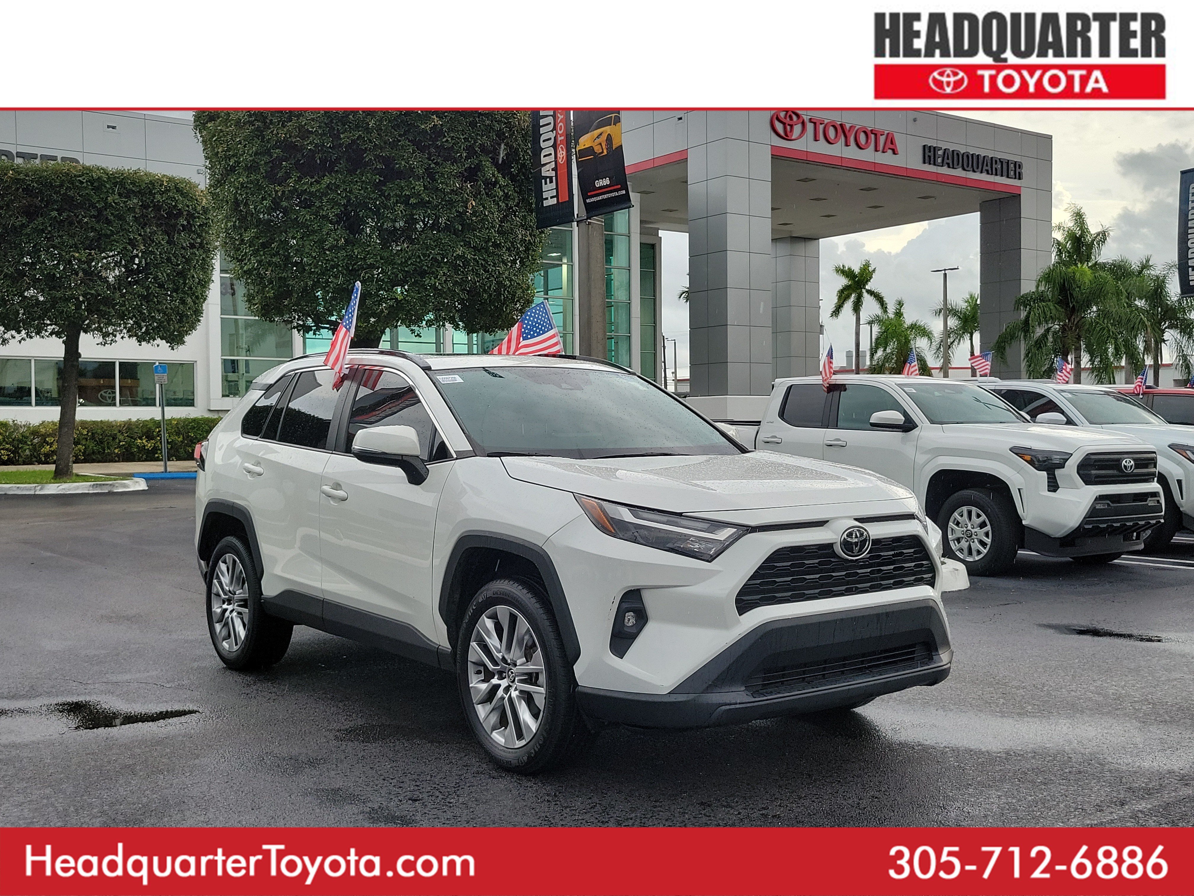 Used 2022 Toyota RAV4 XLE Premium FWD image 1