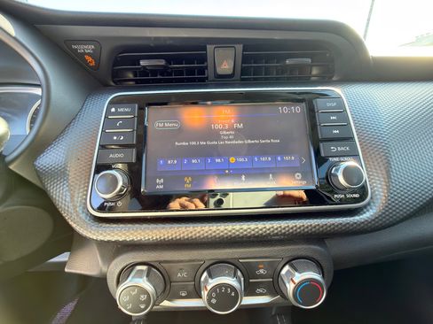 Used 2019 Nissan Kicks S w/ Exterior Electronics Package image 18