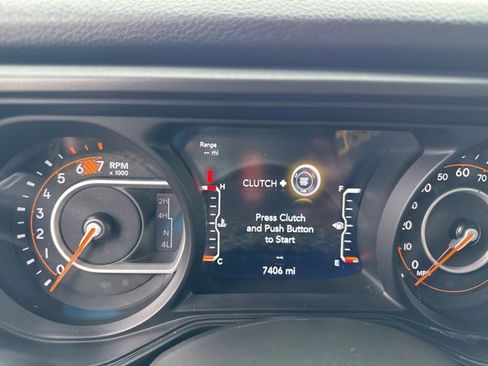 Used 2024 Jeep Wrangler Sport S image 32