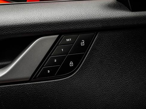 Used 2022 Porsche 911 Carrera w/ Premium Package image 48