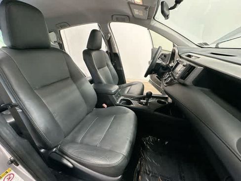 Used 2014 Toyota RAV4 LE AWD/4WD image 19