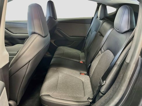 Used 2026 Tesla Model Y 2WD image 24