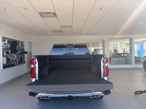 New 2026 Chevrolet Silverado 1500 LT w/ Z71 Off-Road Package AWD/4WD image 4