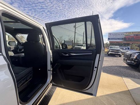 Used 2021 GMC Yukon XL Denali image 28