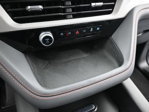 Certified 2025 Ford Explorer Active RWD image 17