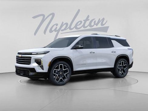 New 2026 Chevrolet Traverse High Country w/ LPO, Floor Liner Package AWD/4WD image 2
