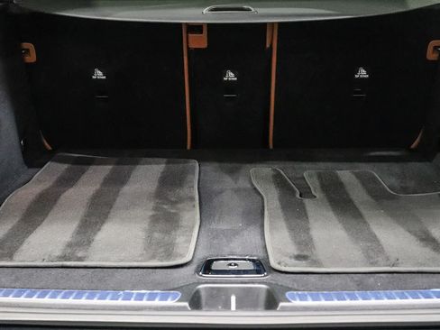 Used 2023 Mercedes-Benz GLC 300 image 27