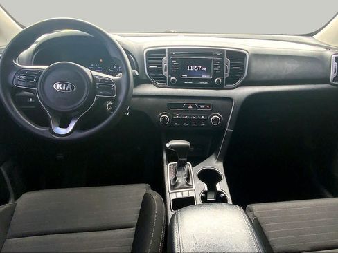 Used 2018 Kia Sportage LX FWD image 16