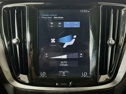 Used 2020 Volvo S60 T5 Momentum FWD image 24