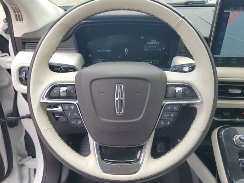 Used 2023 Lincoln Nautilus Black Label AWD/4WD image 14