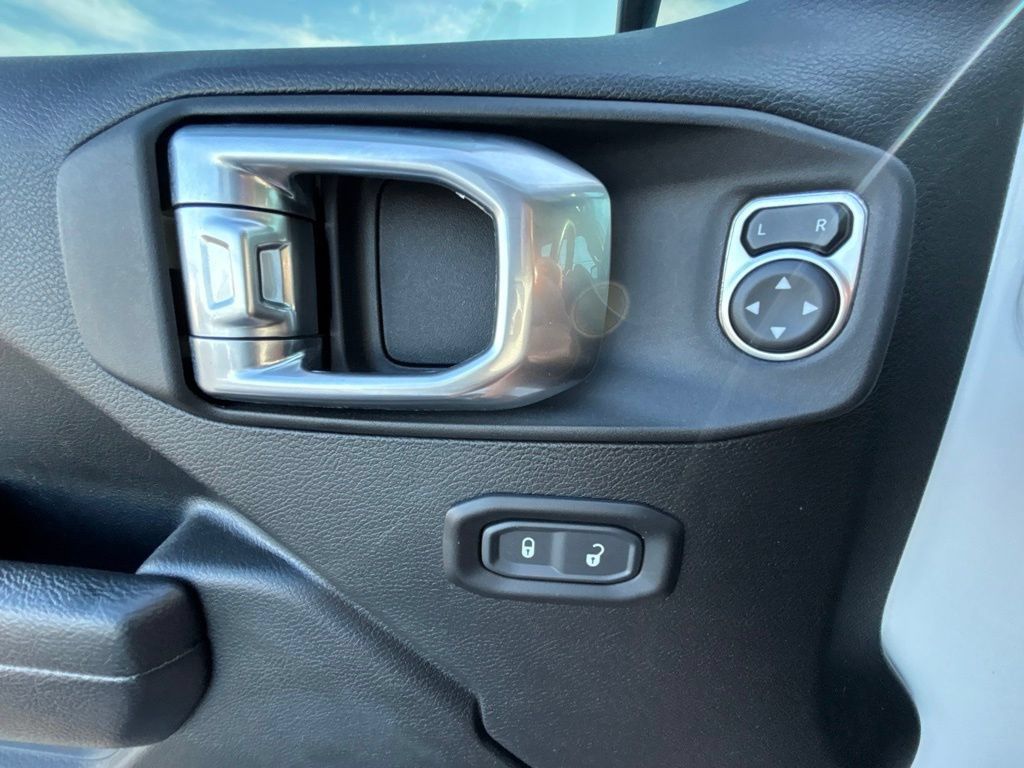 Used 2023 Jeep Wrangler Unlimited Sport AWD/4WD image 16