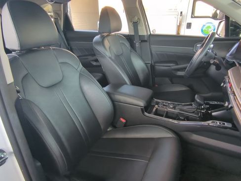 Used 2025 Kia Sorento SX AWD/4WD image 24
