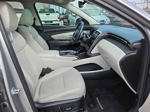 Used 2022 Hyundai Tucson Limited image 16
