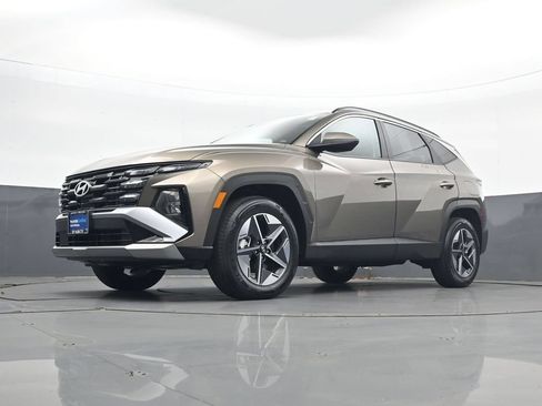 Certified 2025 Hyundai Tucson SEL w/ Tow & Go Package AWD/4WD image 22