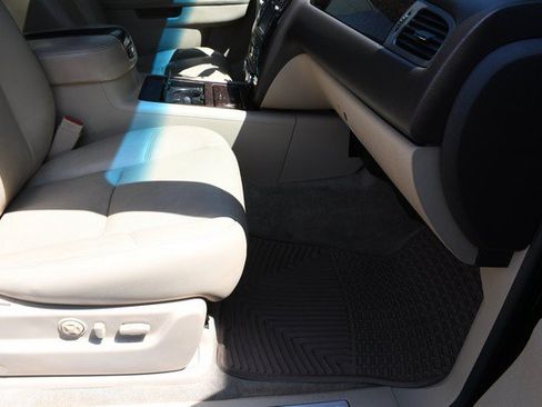 Used 2014 GMC Yukon XL Denali AWD/4WD image 26