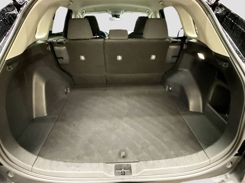 Used 2025 Toyota RAV4 LE AWD/4WD image 27