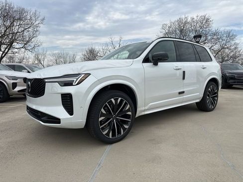 New 2026 Volvo XC90 B6 Ultra w/ Protection Package Premier image 3