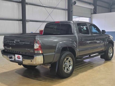 Used 2013 Toyota Tacoma PreRunner image 4